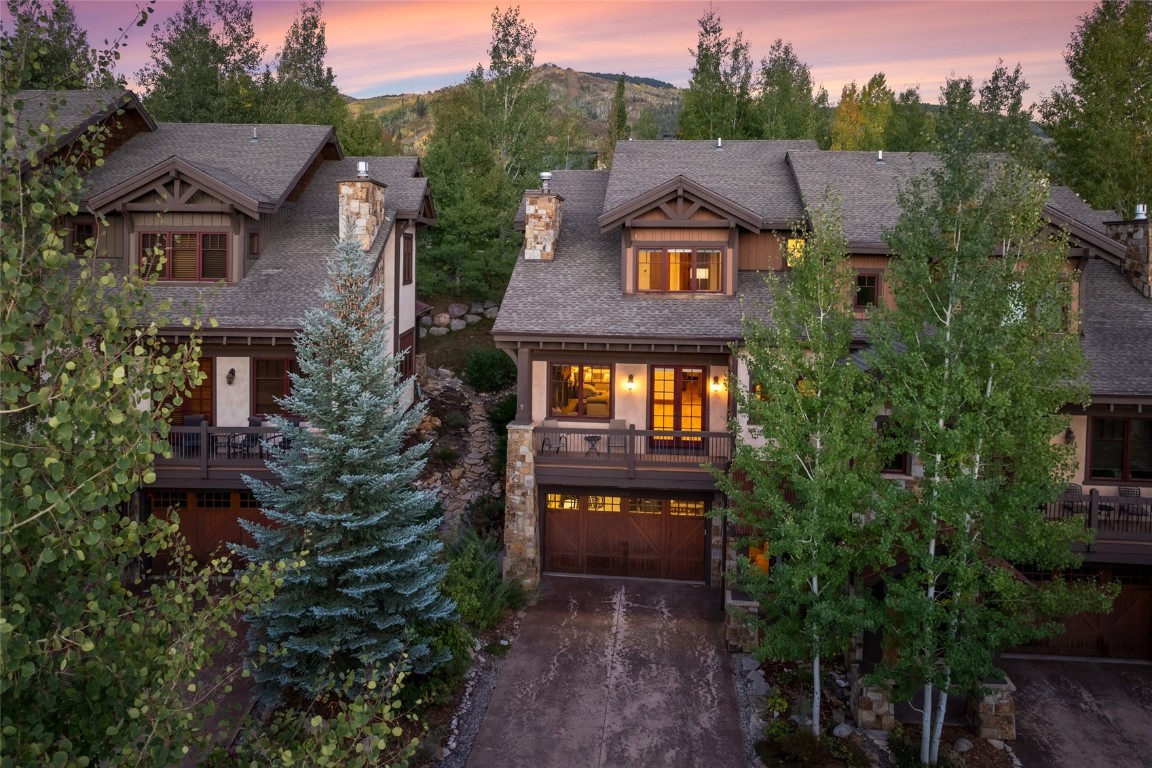 1240 Eagle Glen DRIVE 12