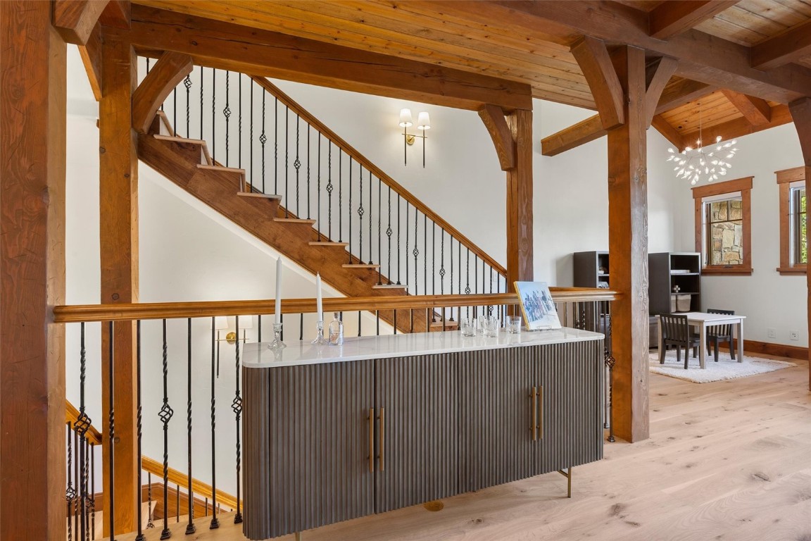 1240 Eagle Glen DRIVE 12