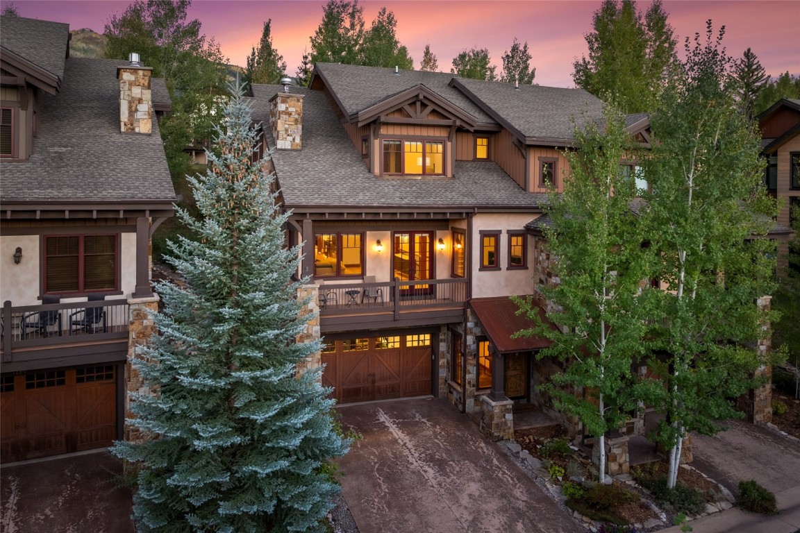 1240 Eagle Glen DRIVE 12