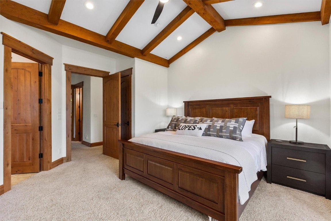 1240 Eagle Glen DRIVE 12