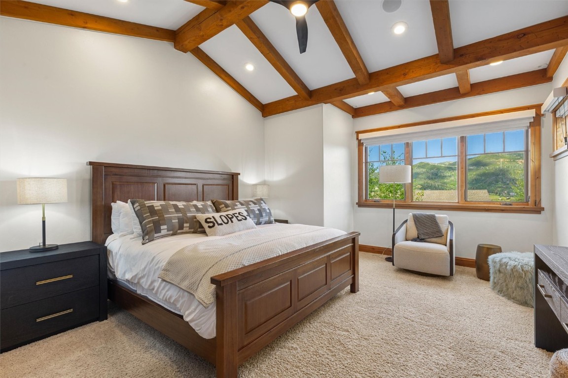 1240 Eagle Glen DRIVE 12