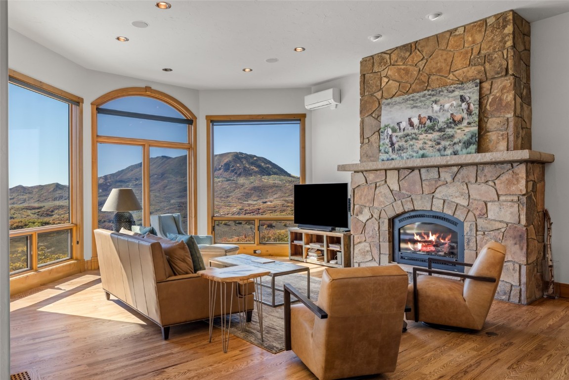 44300 Diamondback WAY