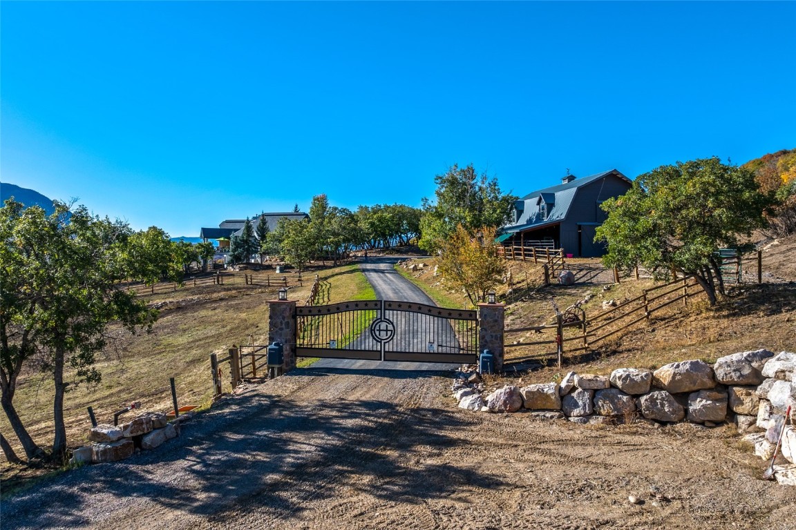 44300 Diamondback WAY