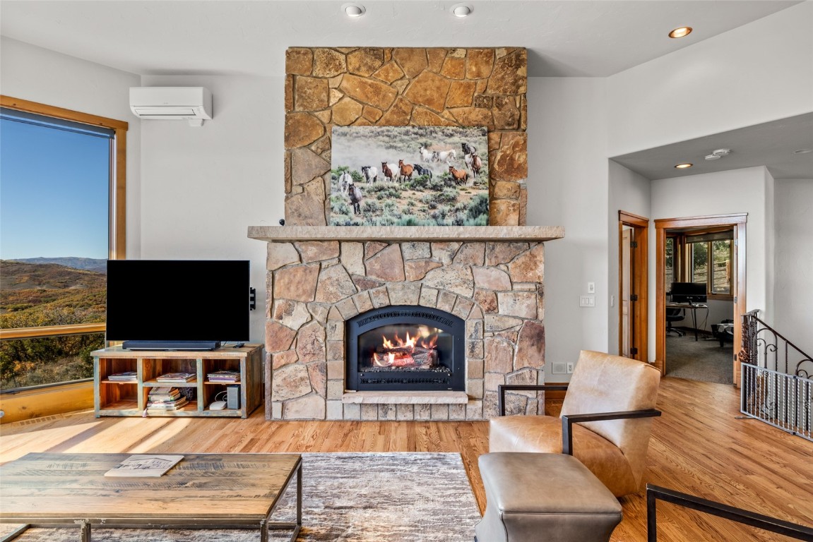 44300 Diamondback WAY