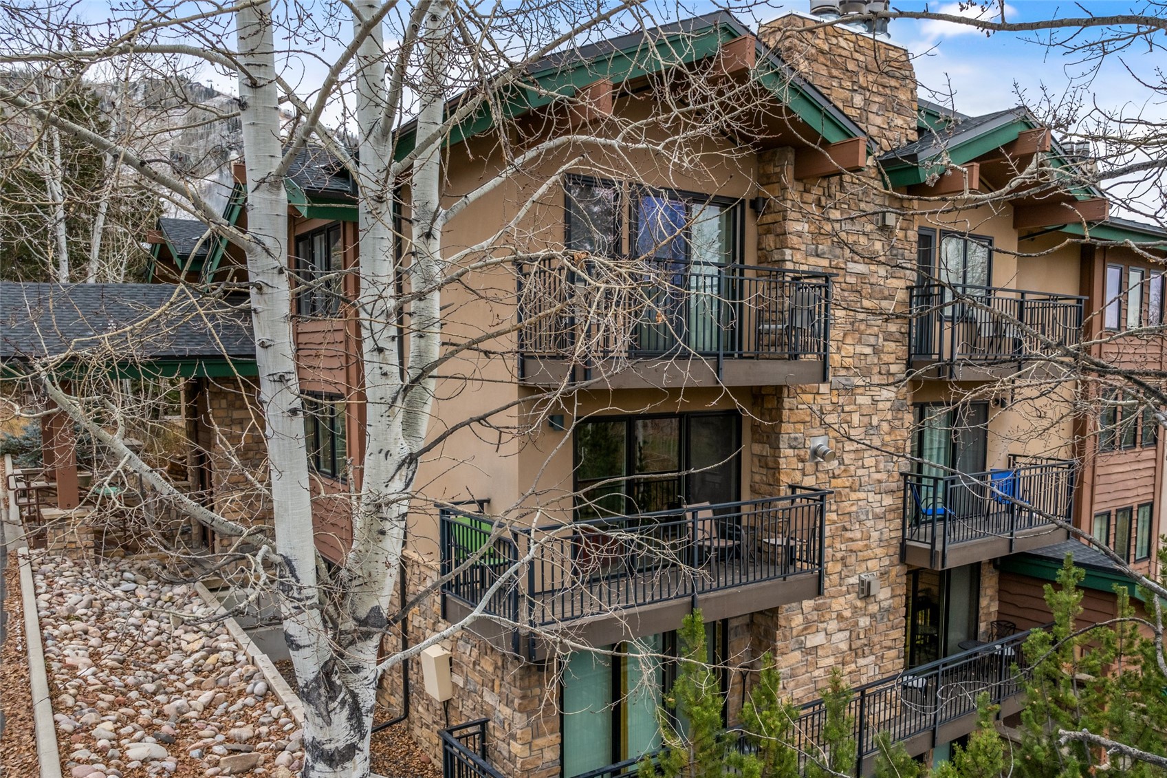 2883 Burgess Creek ROAD 208