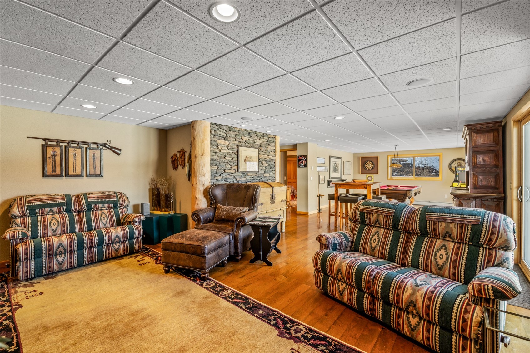 26000 High Ridge DRIVE