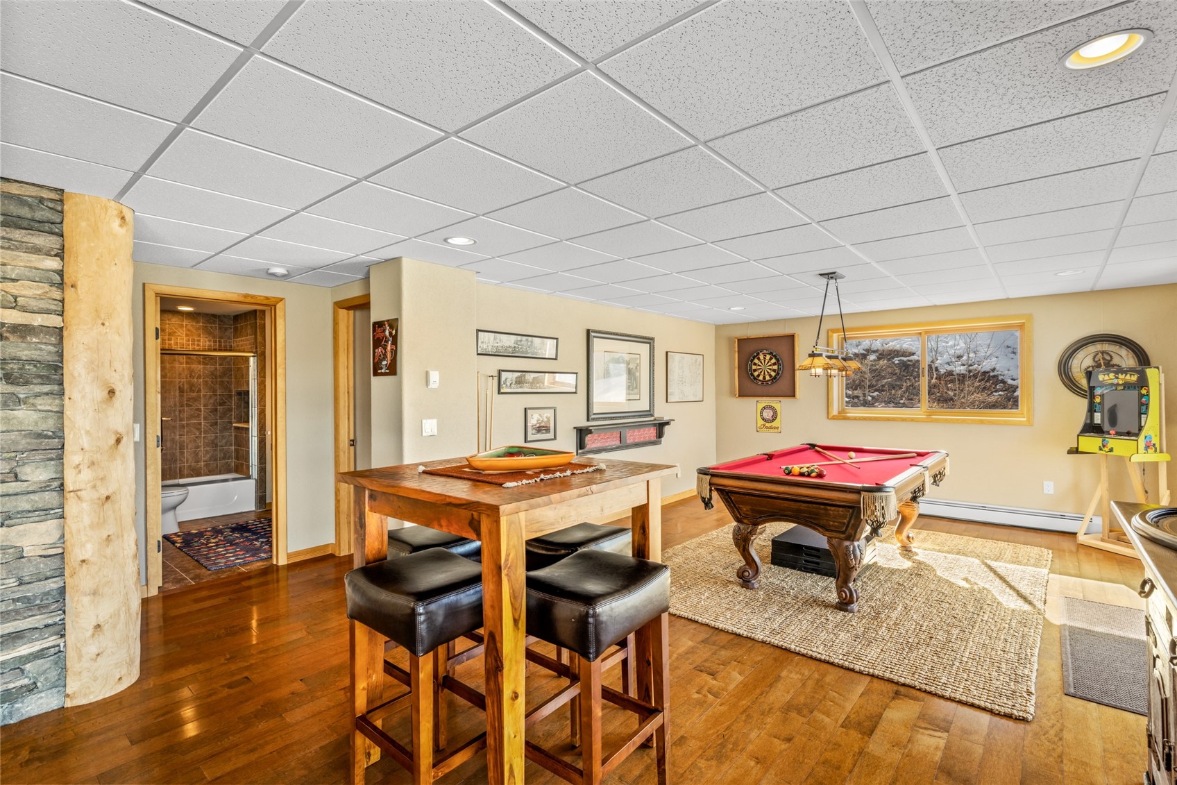 26000 High Ridge DRIVE