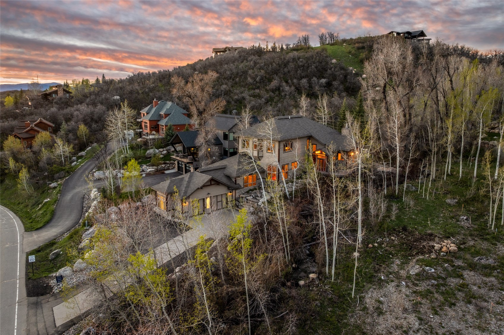 560 Steamboat BOULEVARD