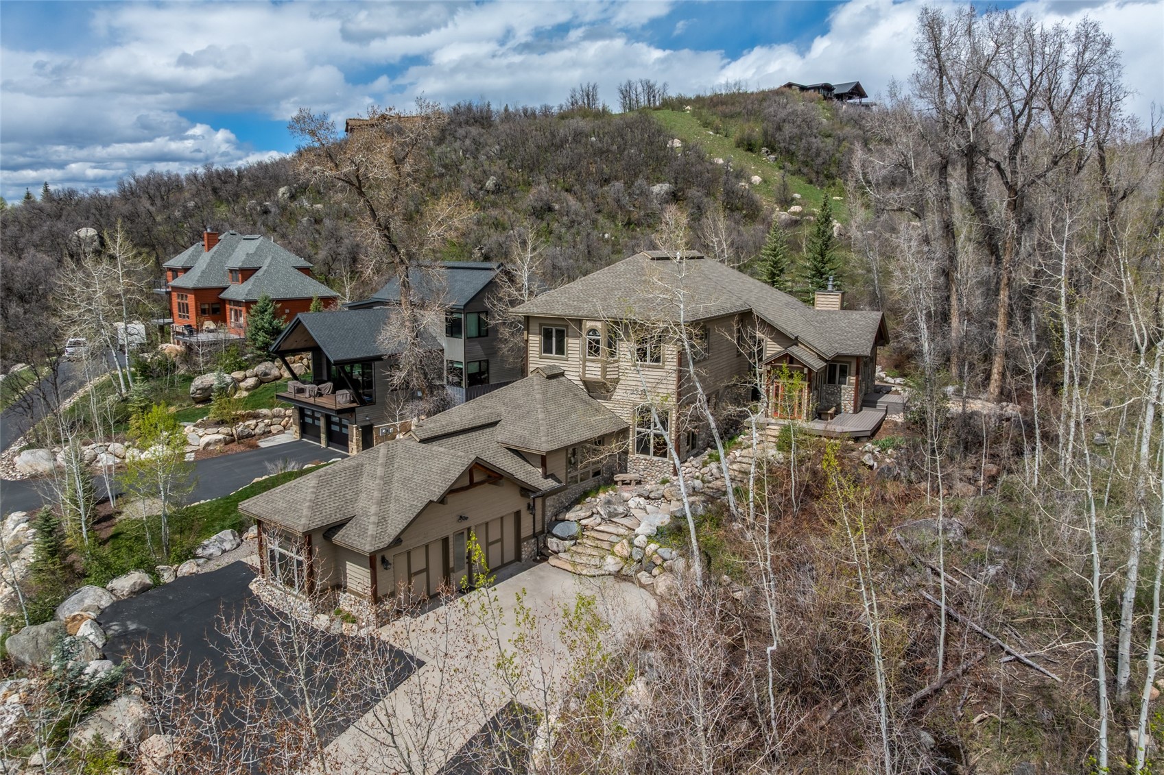 560 Steamboat BOULEVARD