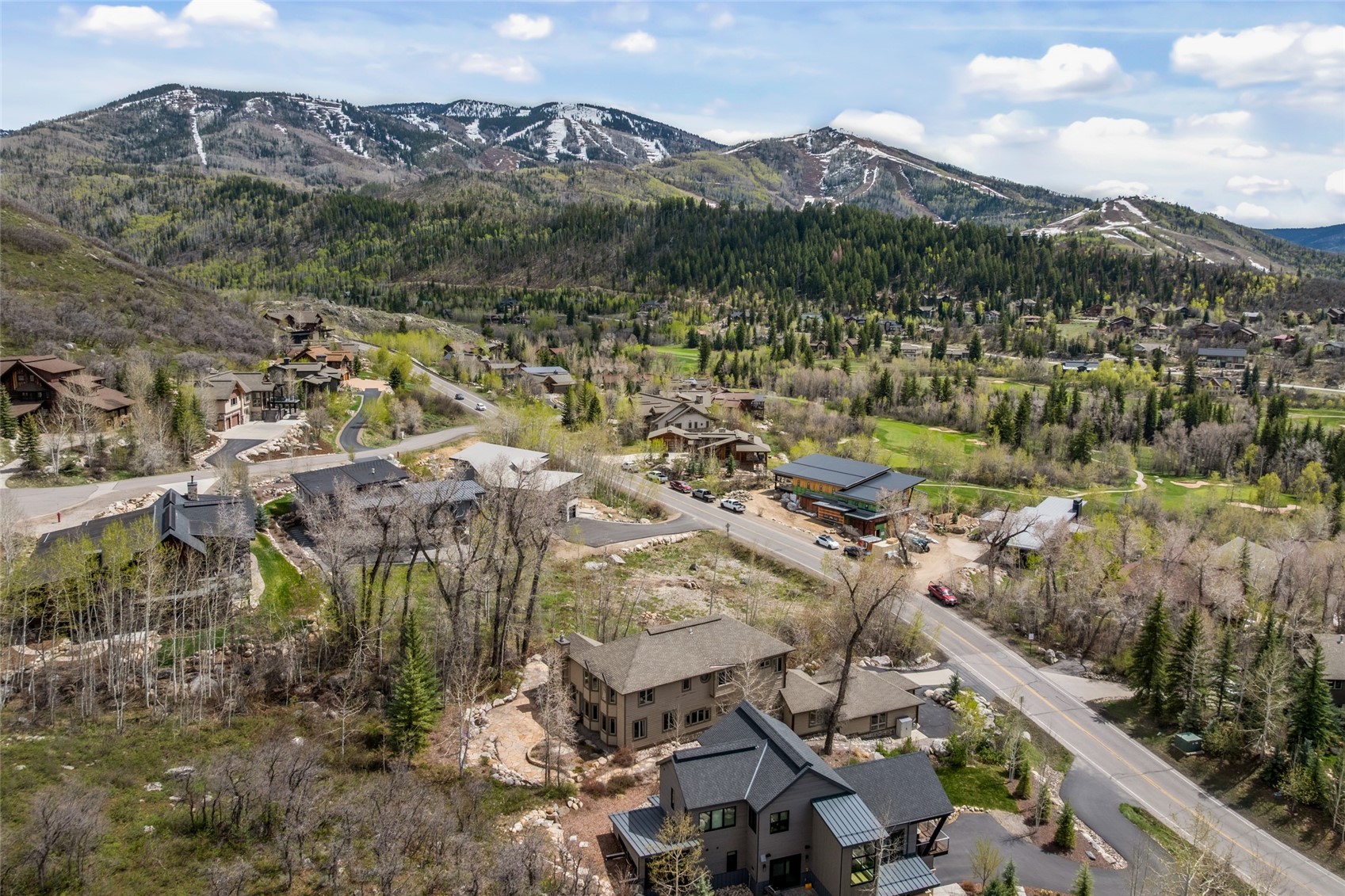 560 Steamboat BOULEVARD