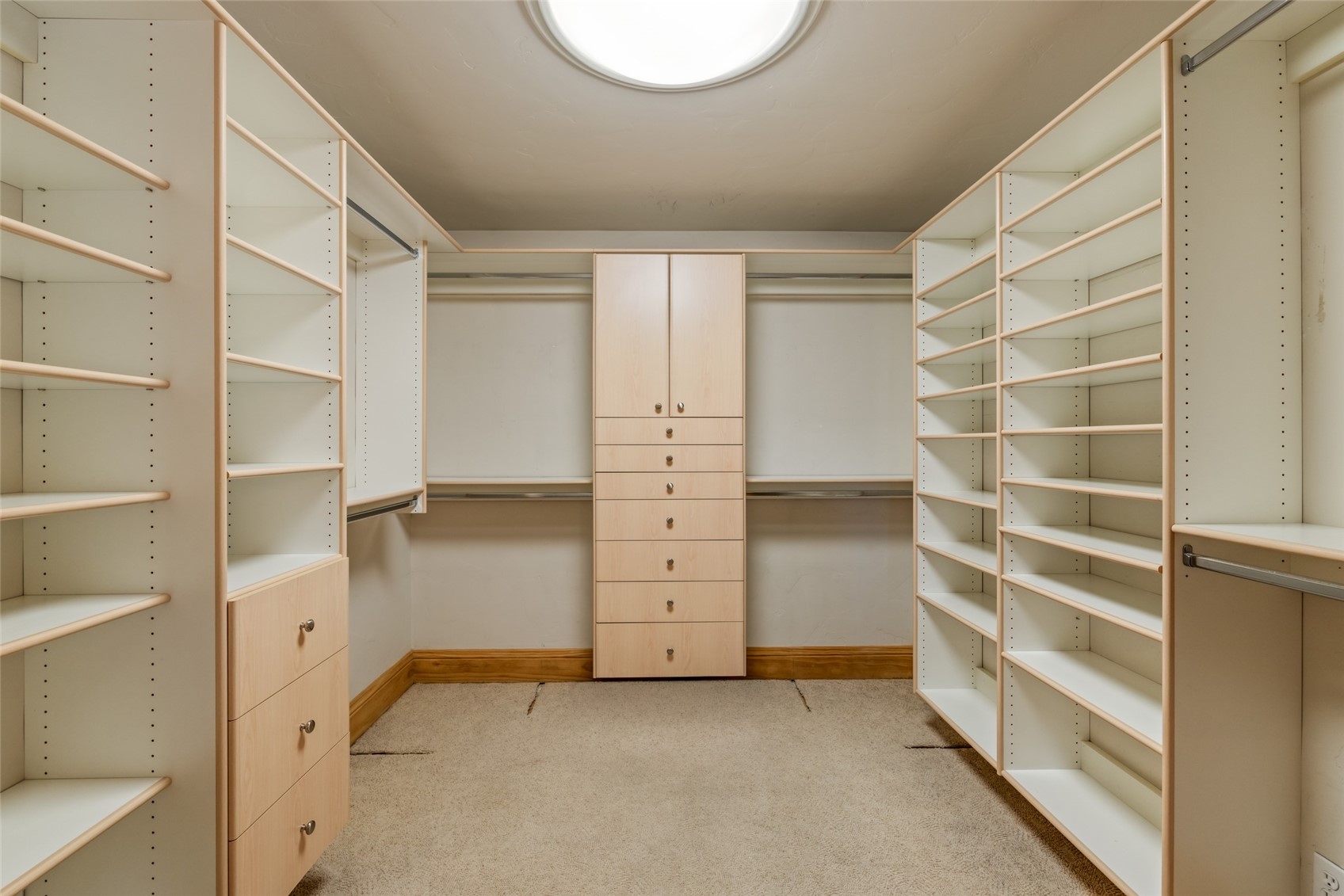 560 Steamboat BOULEVARD