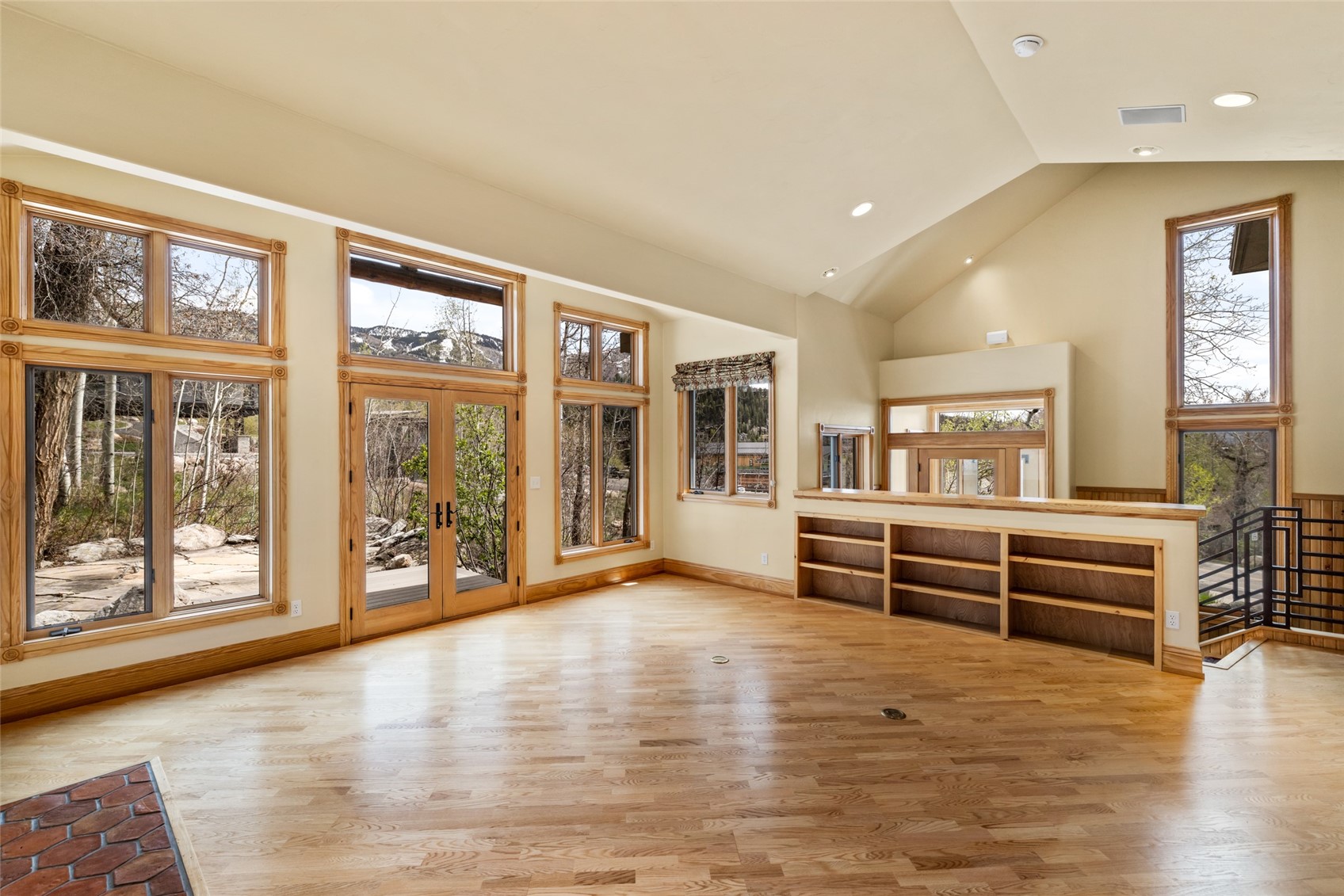 560 Steamboat BOULEVARD