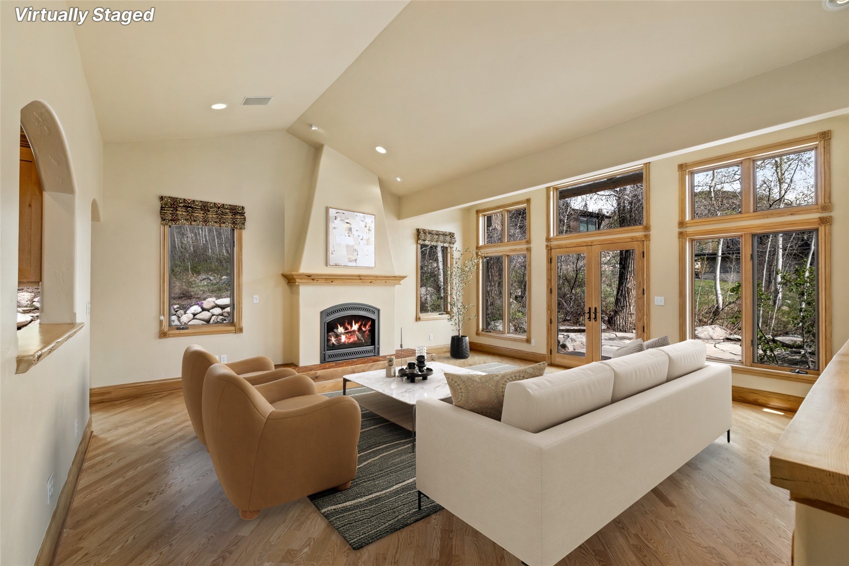 560 Steamboat BOULEVARD
