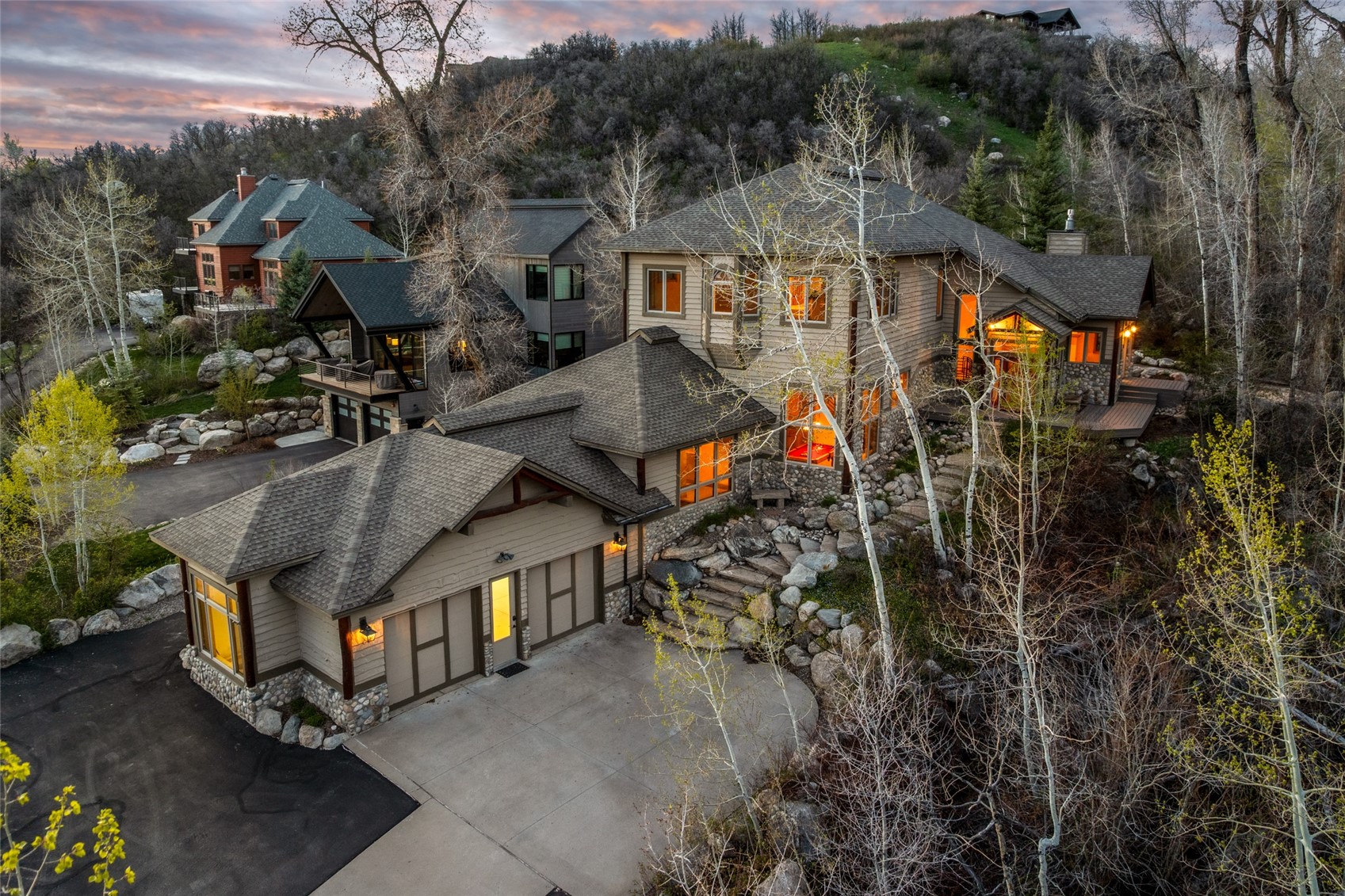 560 Steamboat BOULEVARD