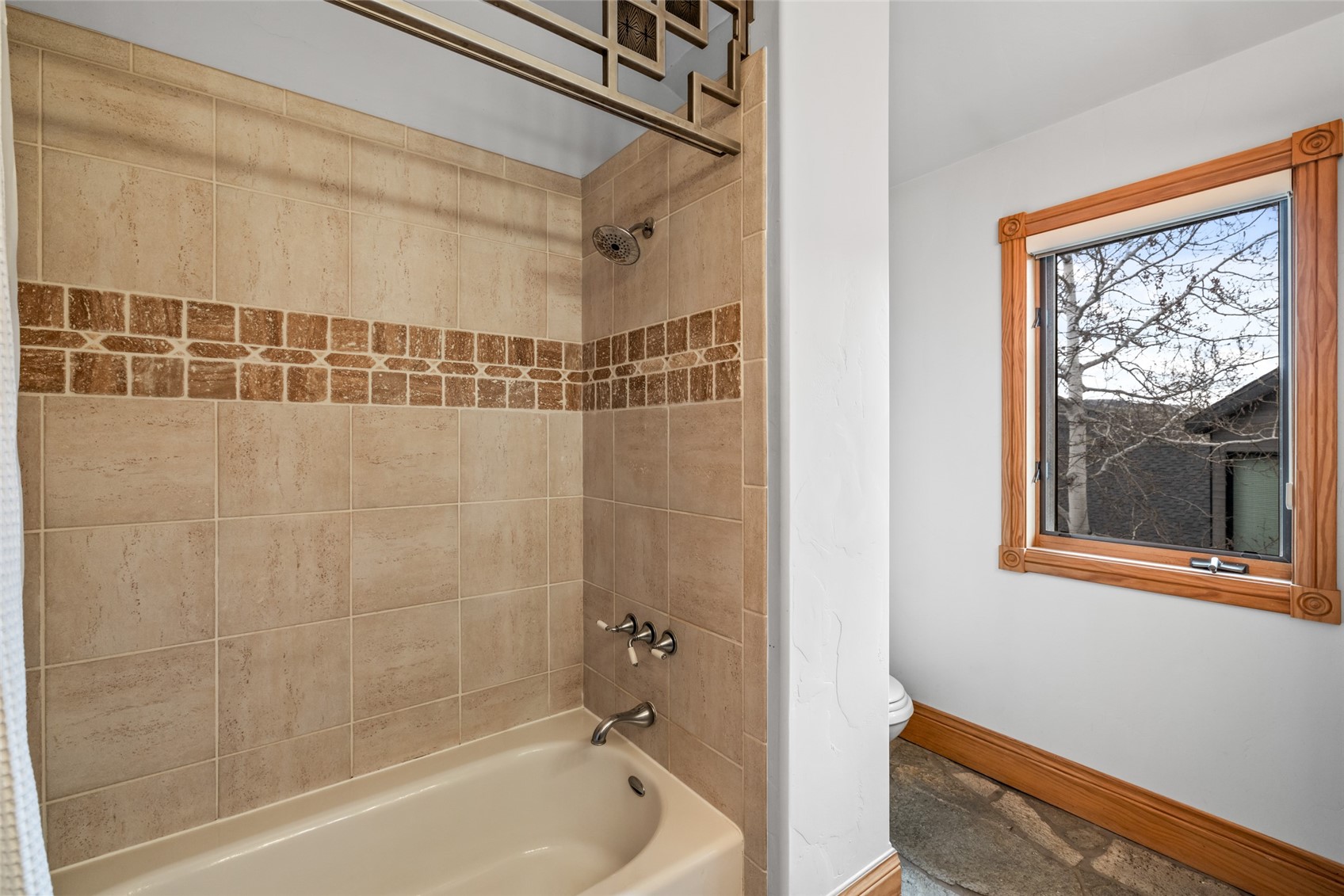 560 Steamboat BOULEVARD