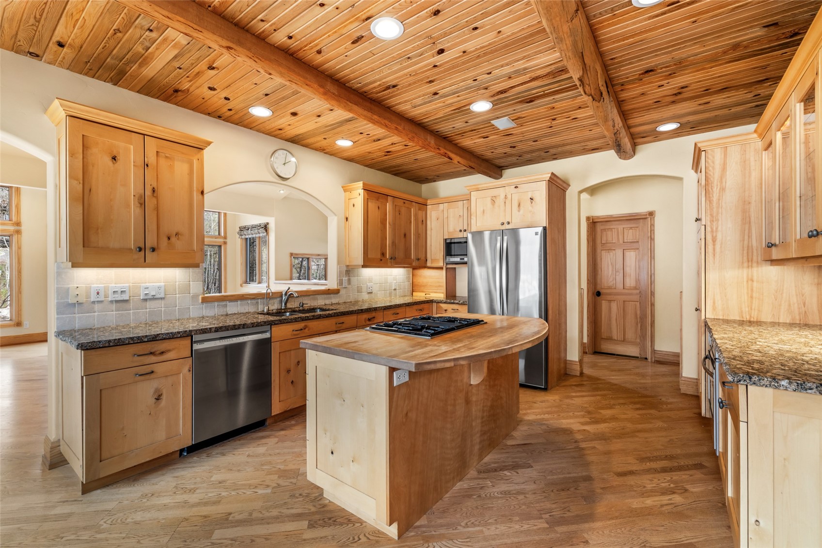 560 Steamboat BOULEVARD