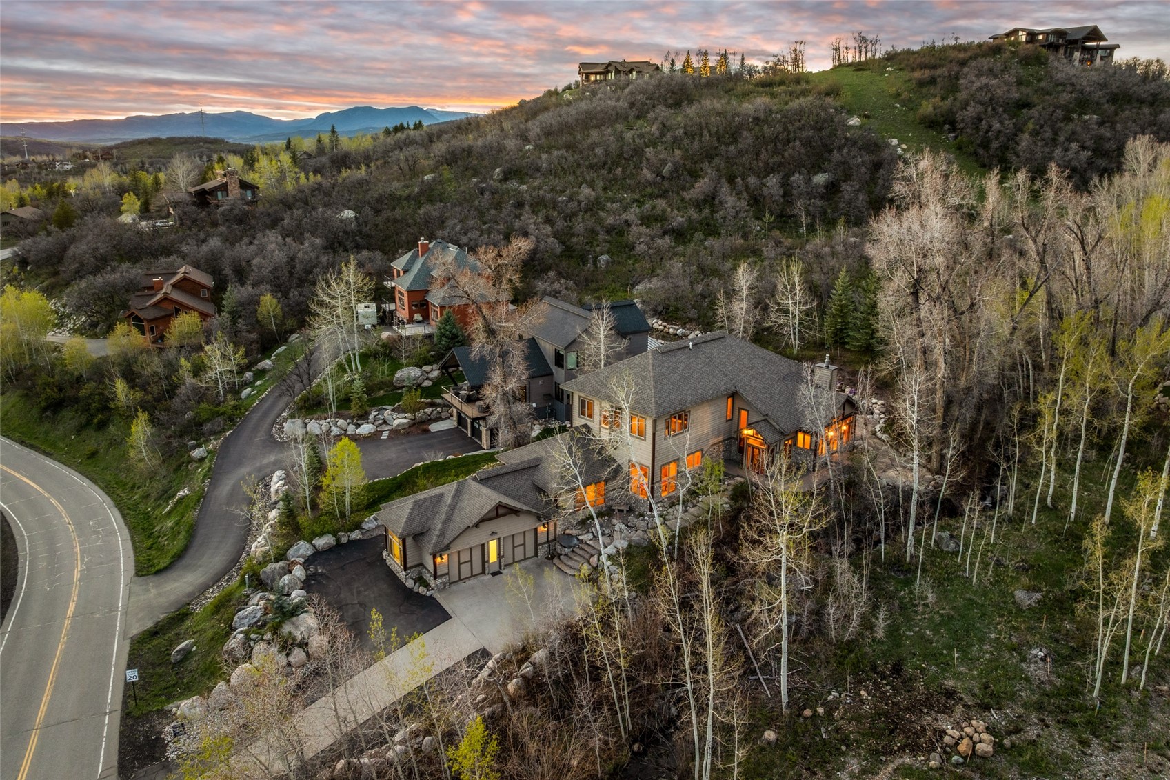 560 Steamboat BOULEVARD