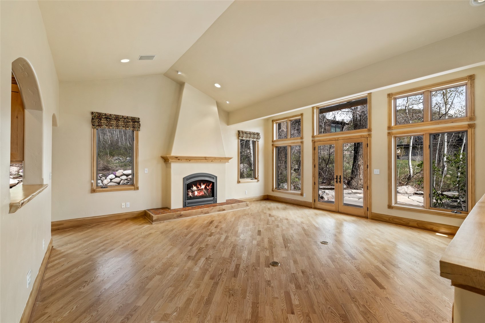 560 Steamboat BOULEVARD