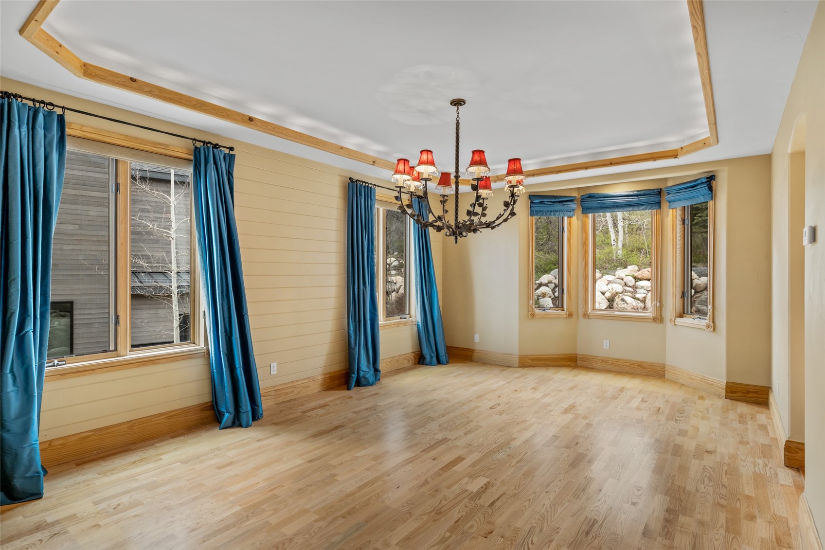 560 Steamboat BOULEVARD