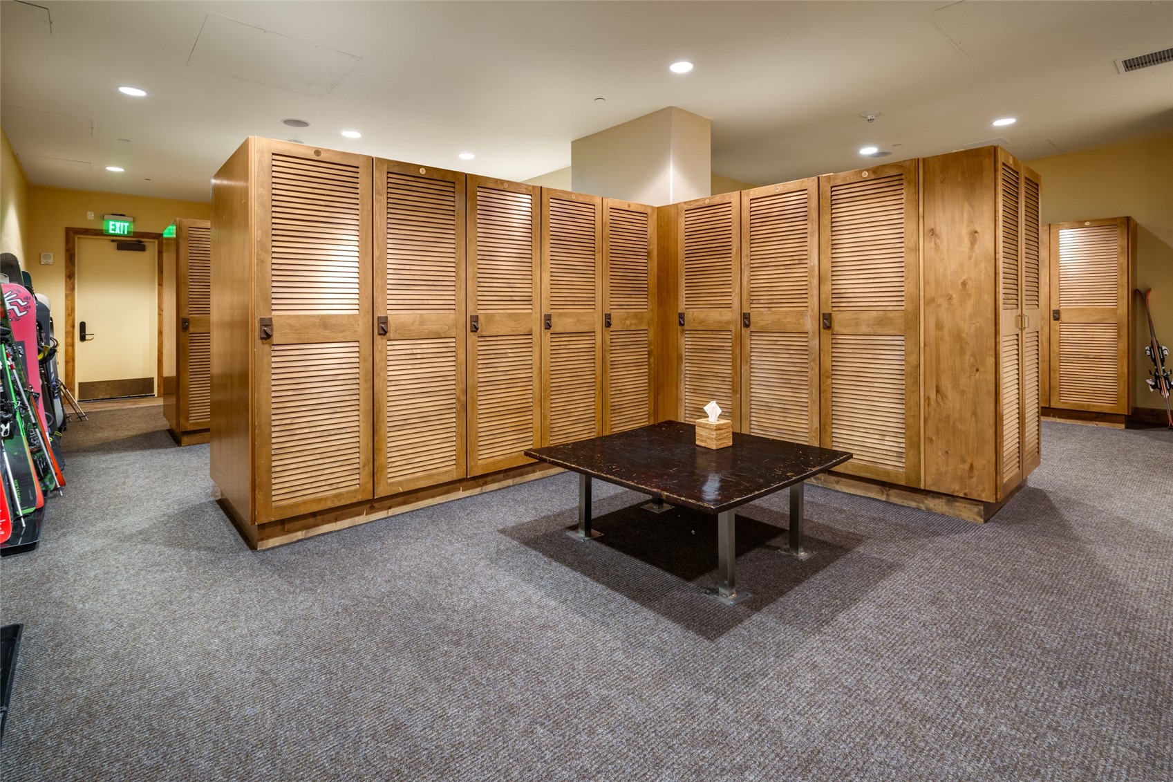 2410 Chutes LANE 2201