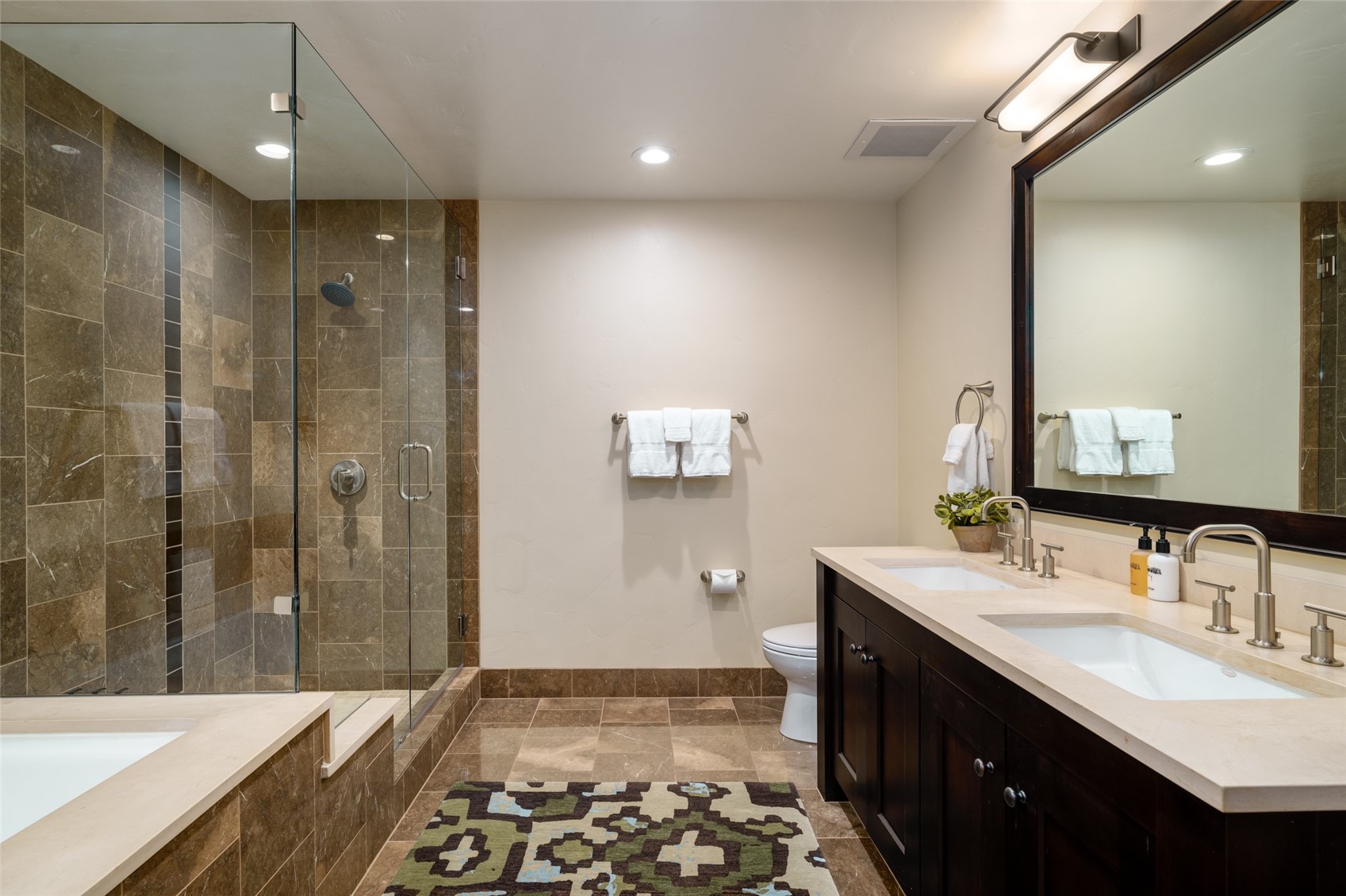 2410 Chutes LANE 2201