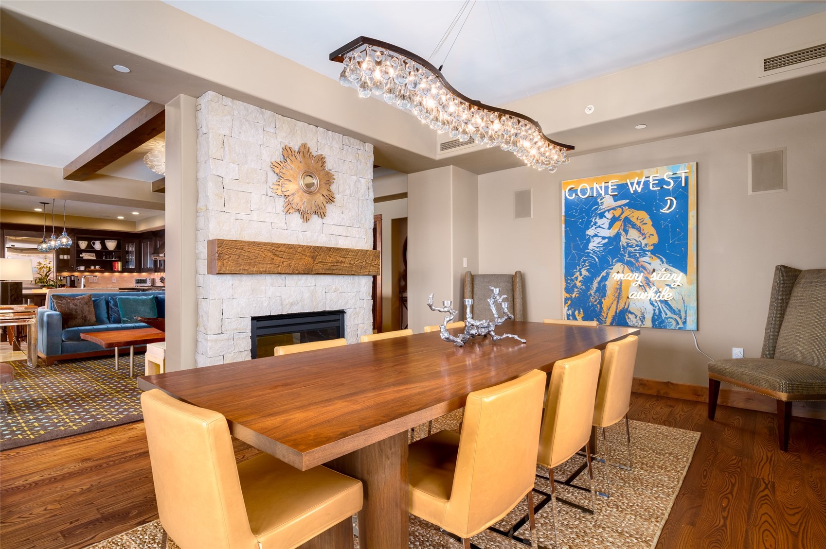 2410 Chutes LANE 2201