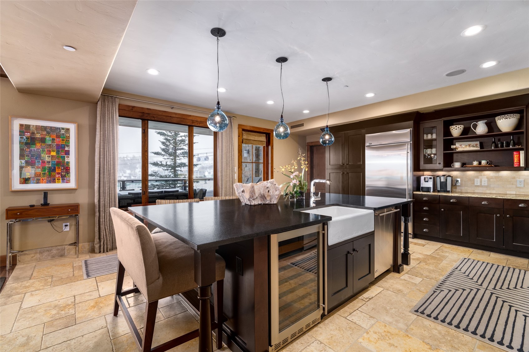 2410 Chutes LANE 2201