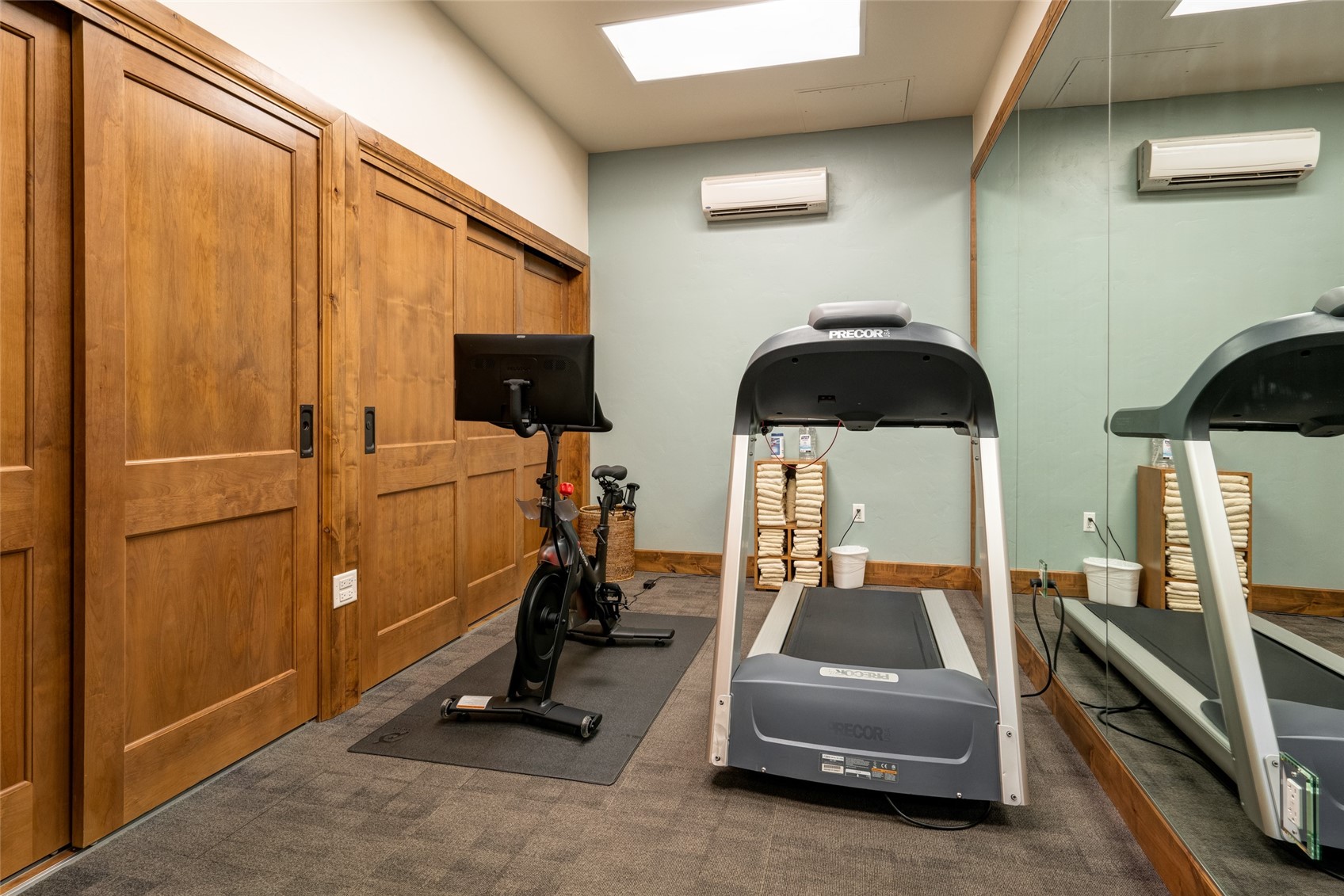 2410 Chutes LANE 2201