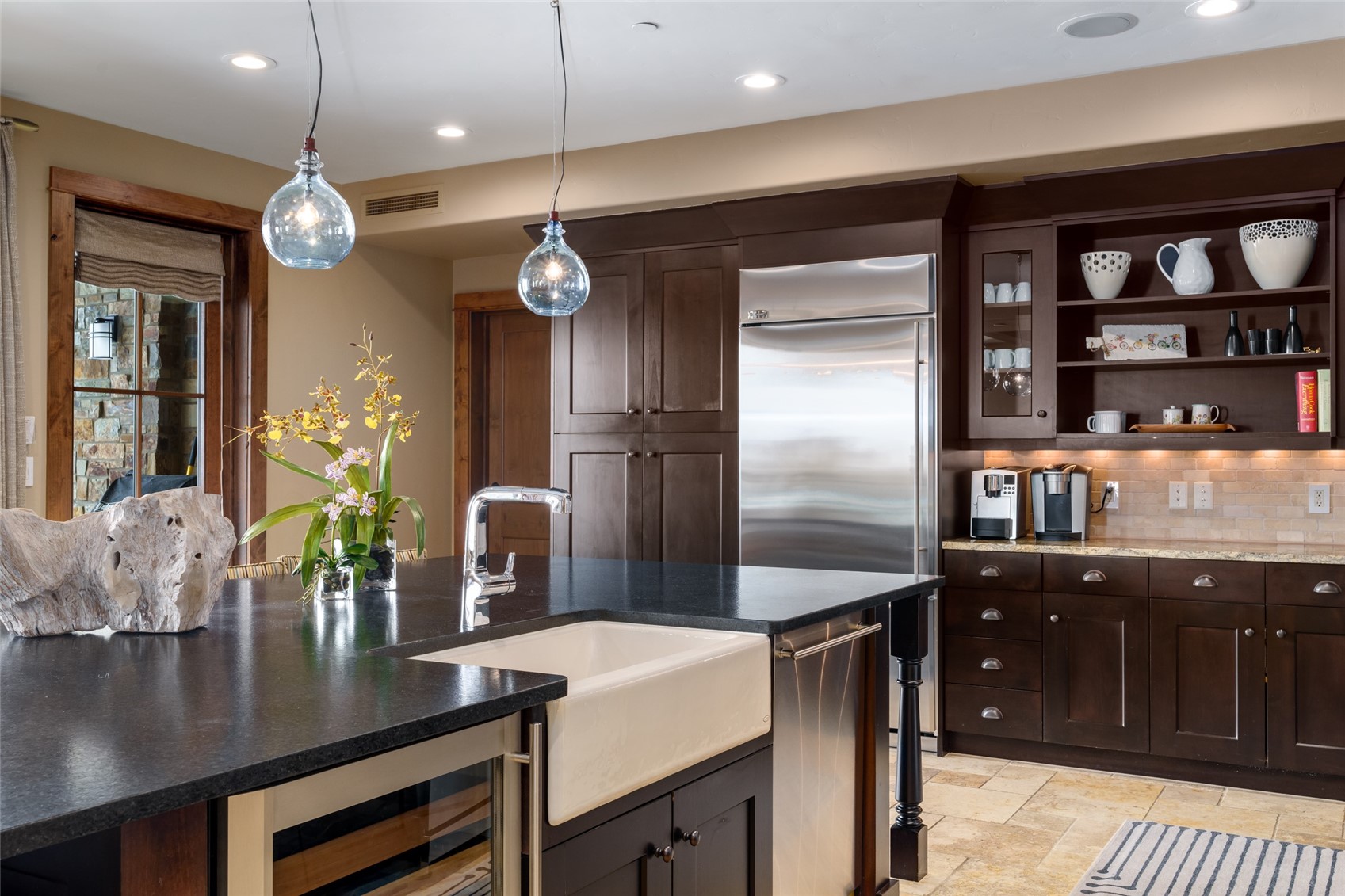 2410 Chutes LANE 2201