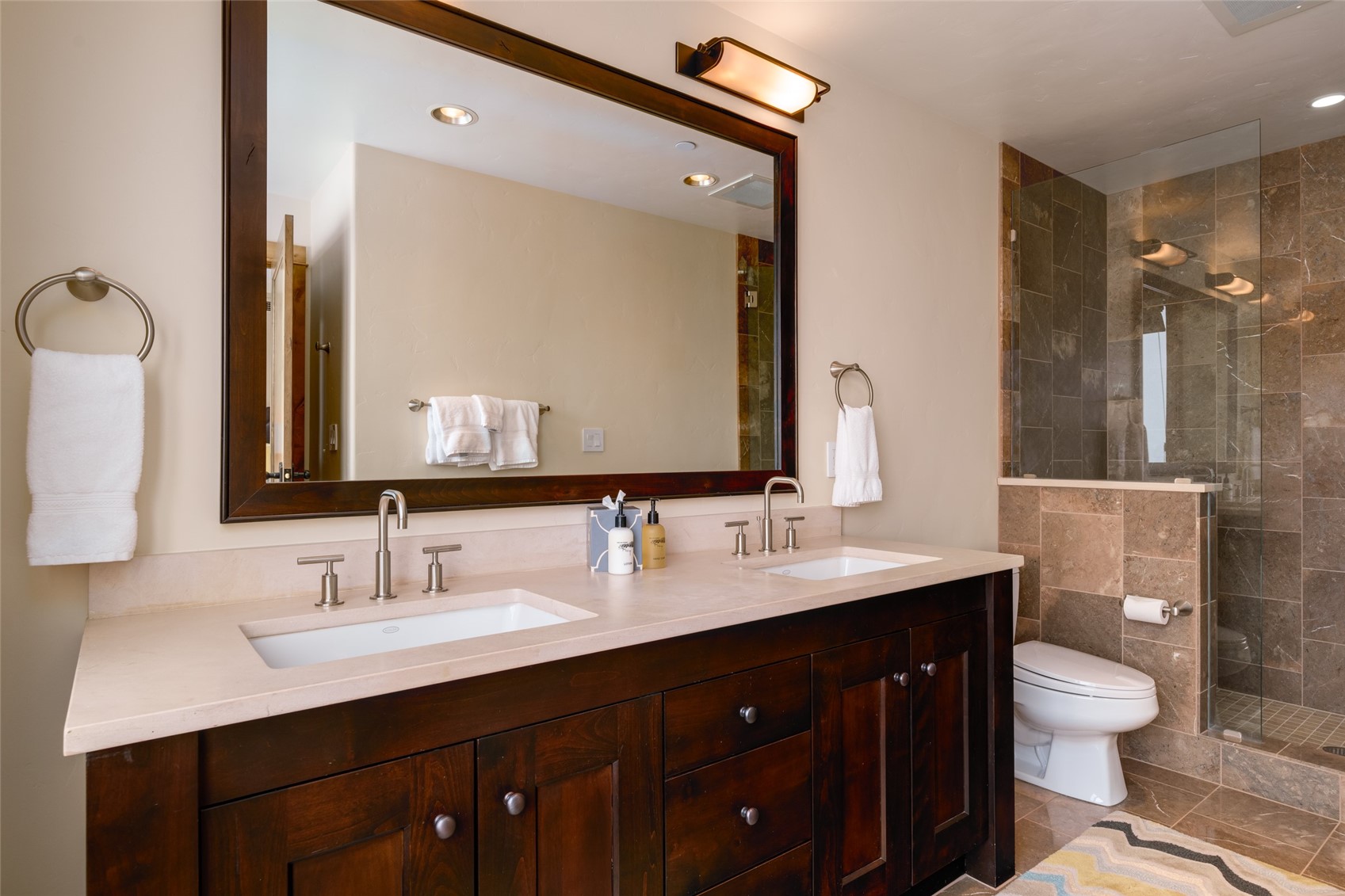 2410 Chutes LANE 2201