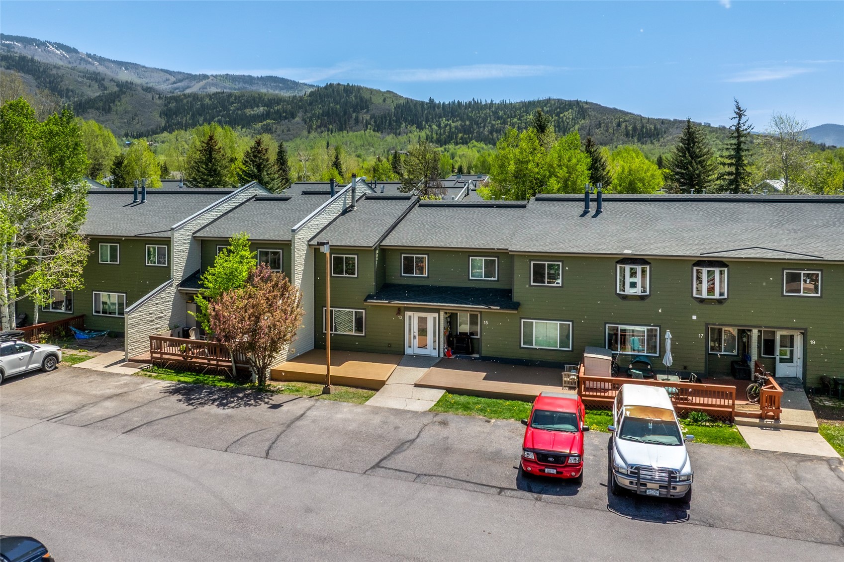 13 Cedar COURT 13