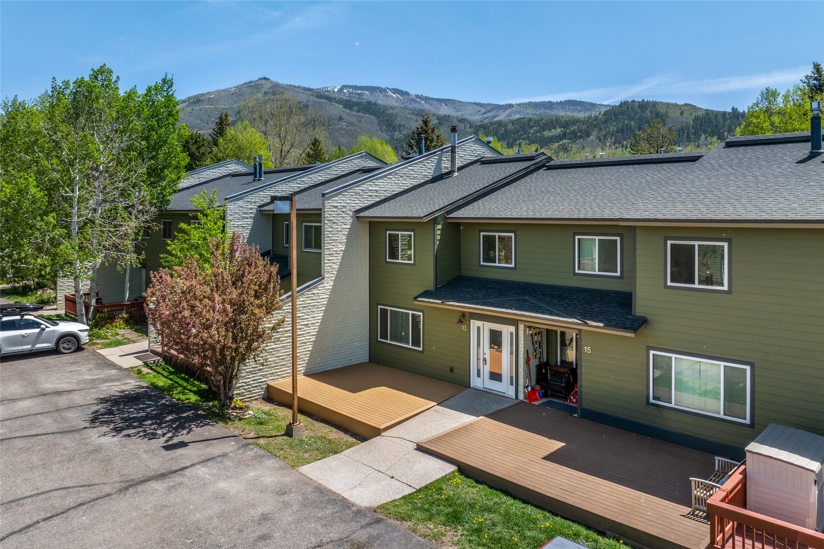 13 Cedar COURT 13