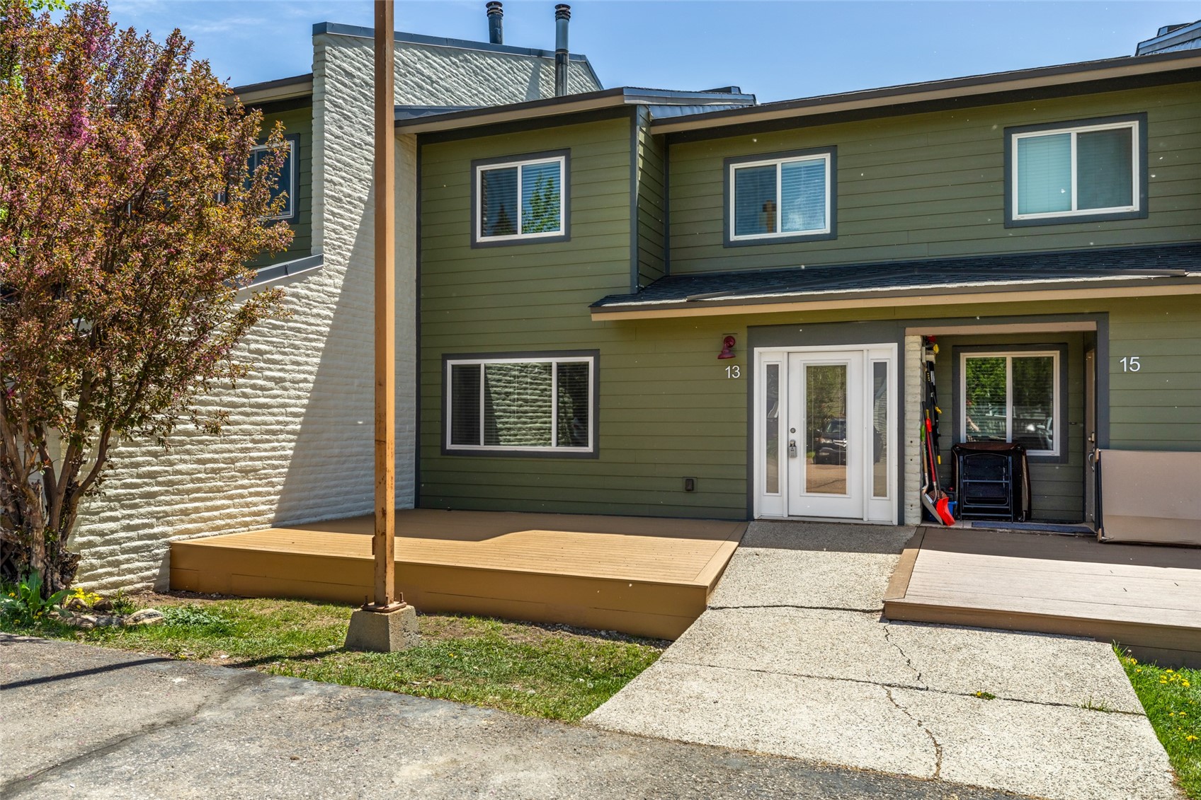 13 Cedar COURT 13