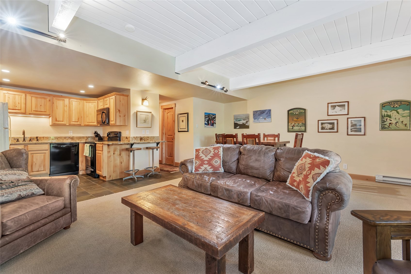 2322 Apres Ski WAY 15