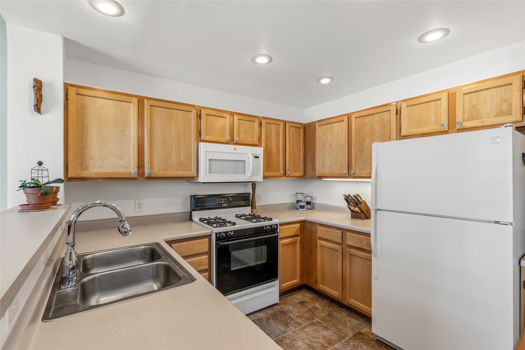 763 Mountain Vista CIRCLE 35