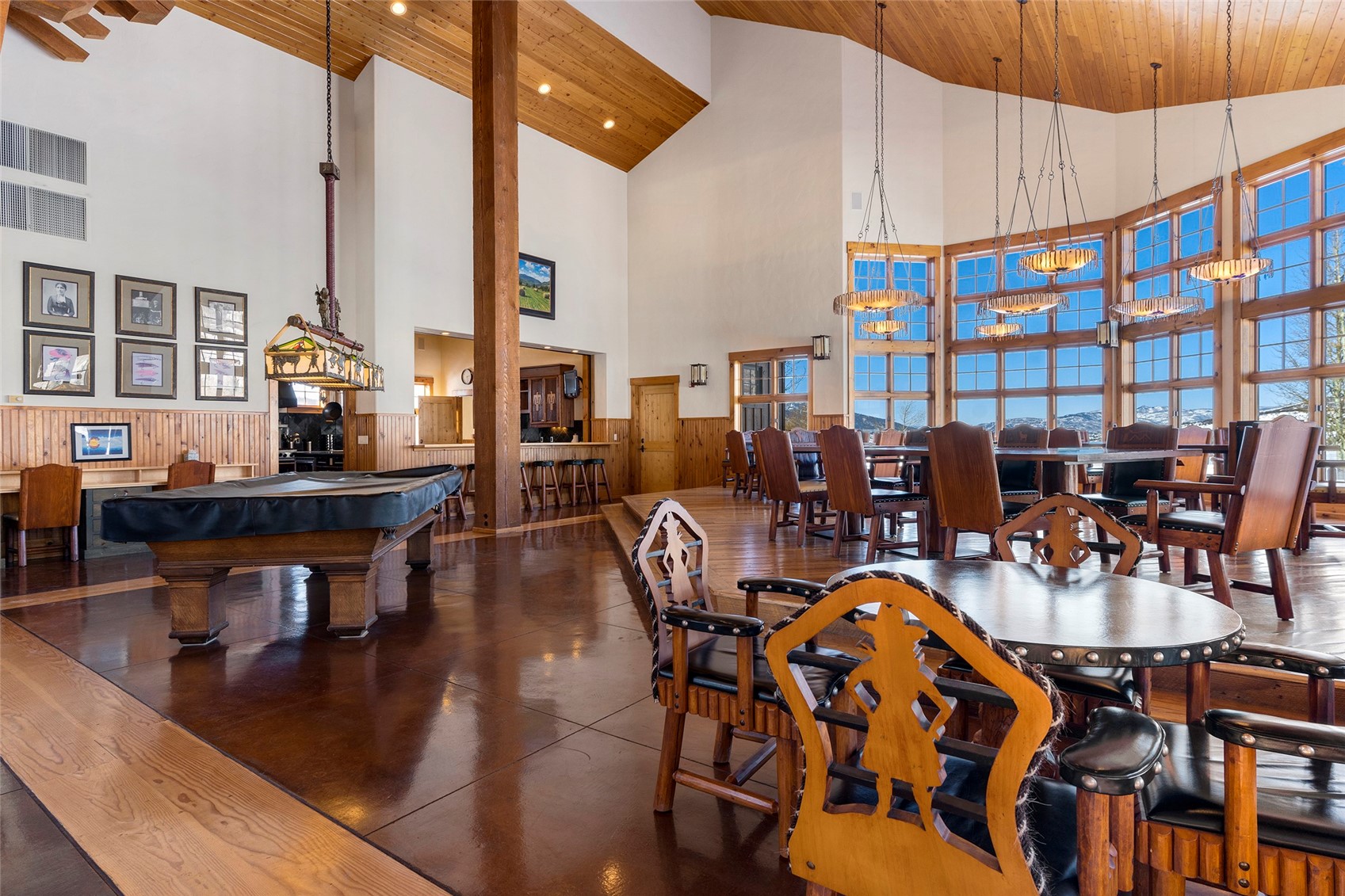 33400 Painted Pony LANE
