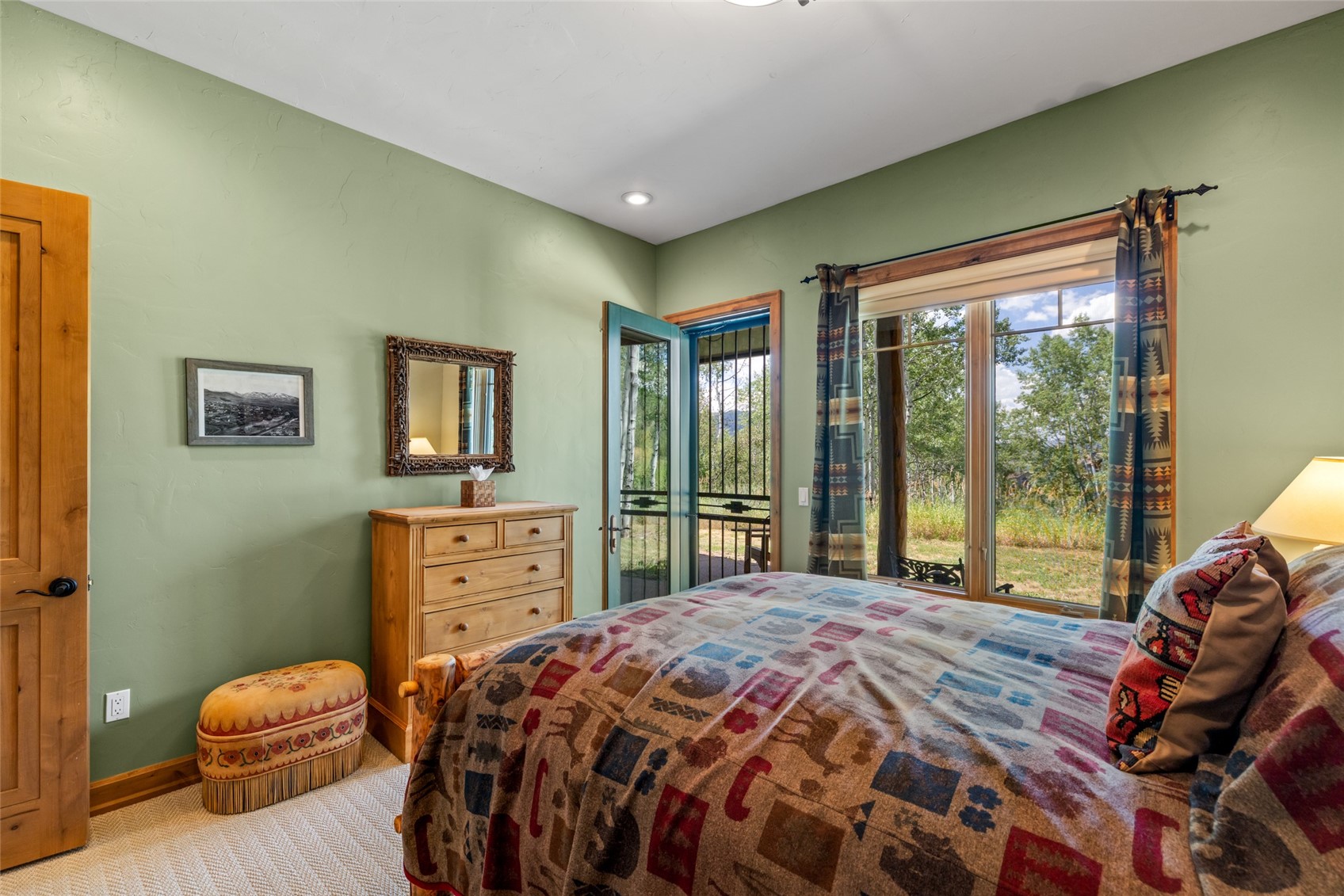 2897 Ski Trail LANE