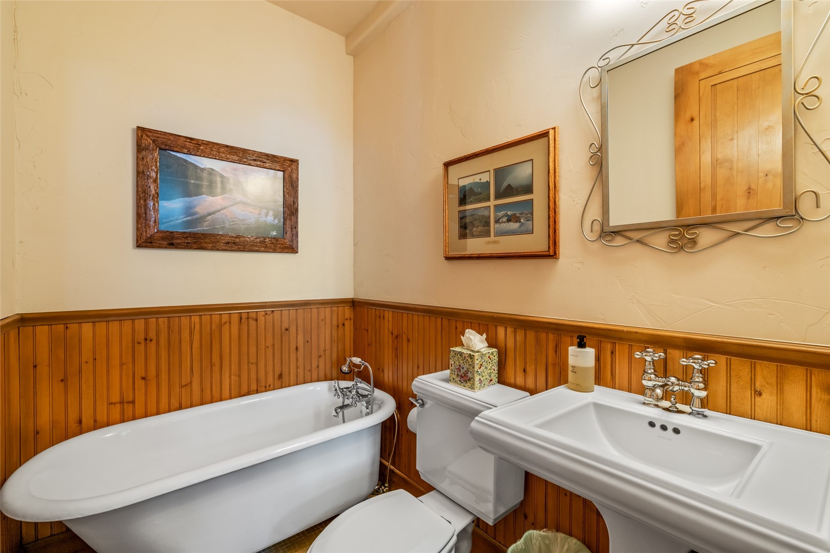 2897 Ski Trail LANE