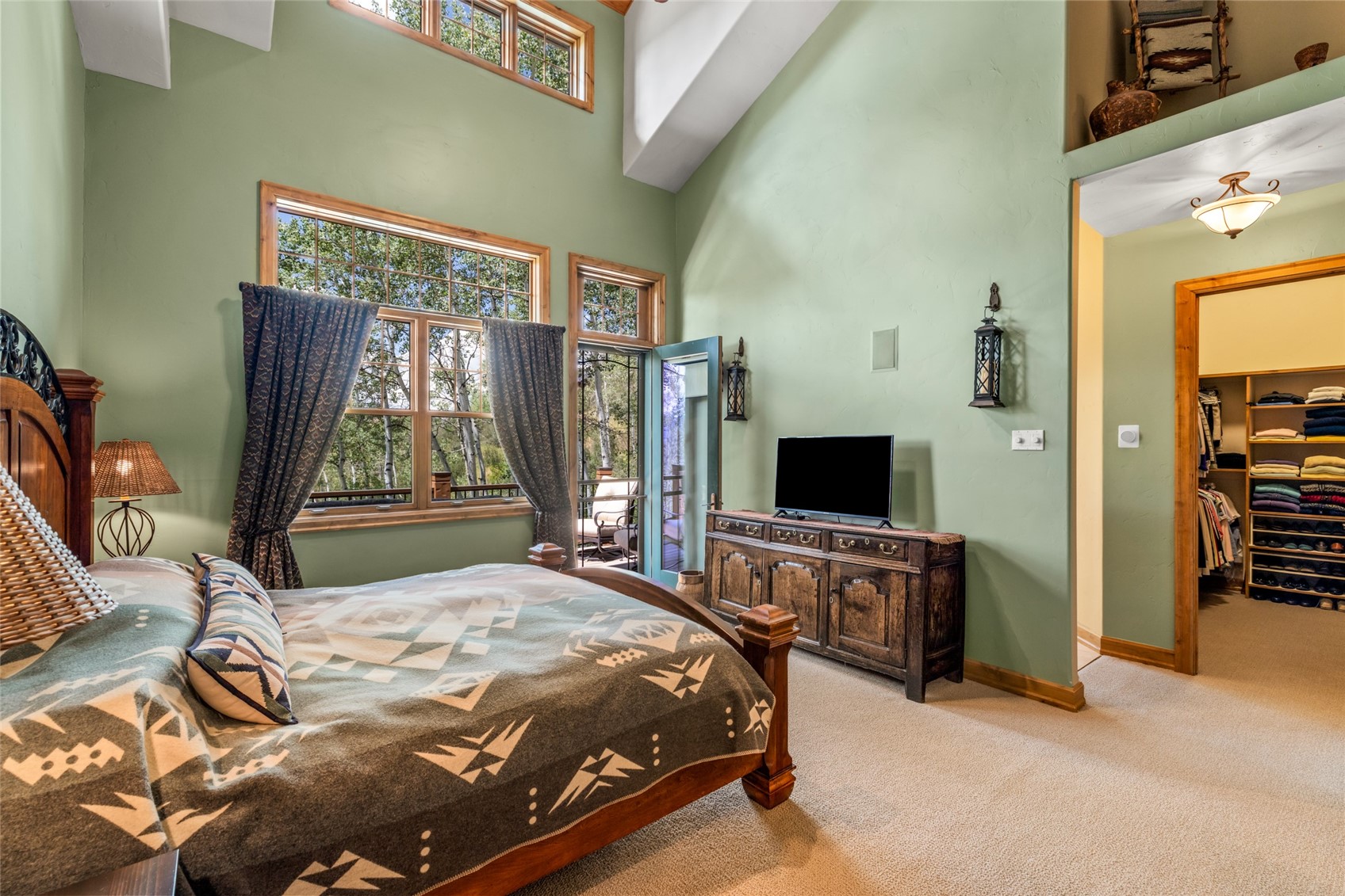 2897 Ski Trail LANE