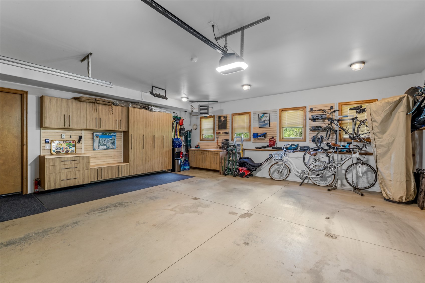 2897 Ski Trail LANE
