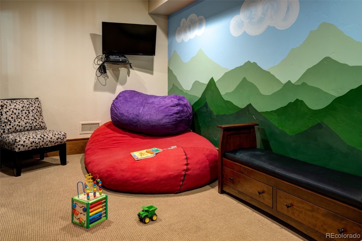 2053 Indian Summer DRIVE