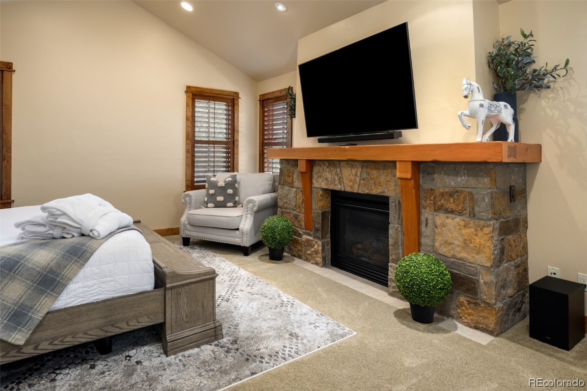 2053 Indian Summer DRIVE