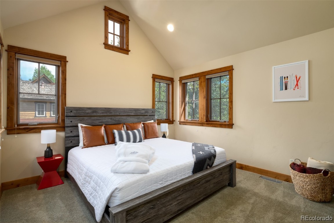 2053 Indian Summer DRIVE