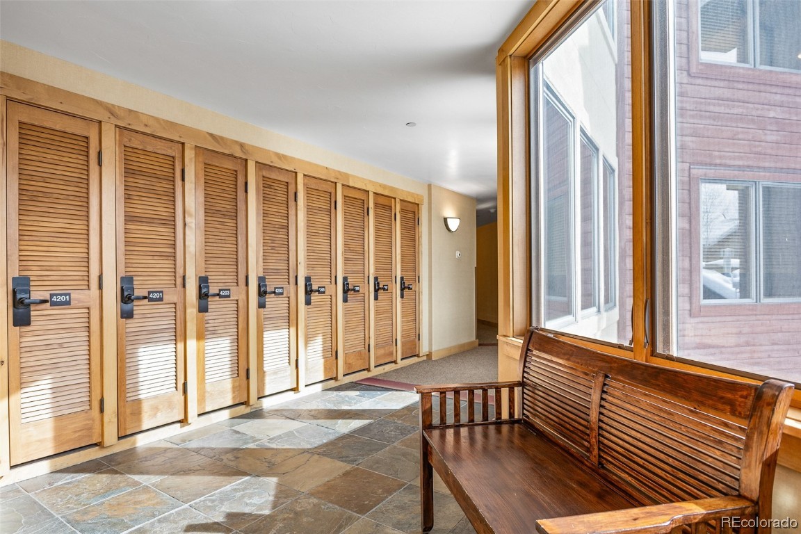 1875 Medicine Springs DRIVE 4207