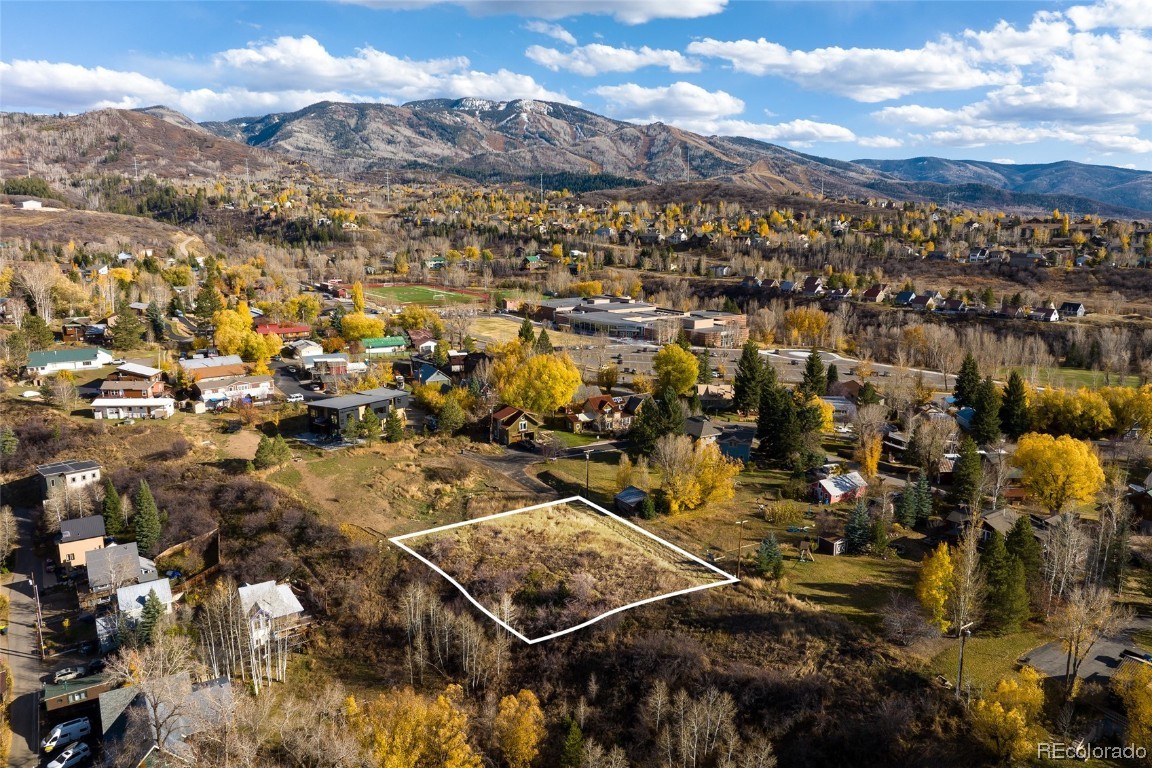 0000 Maple Circle STREET