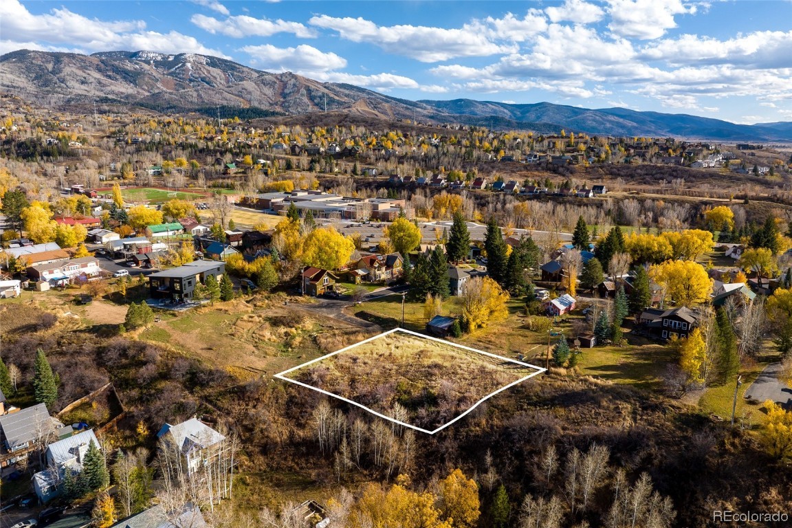 0000 Maple Circle STREET