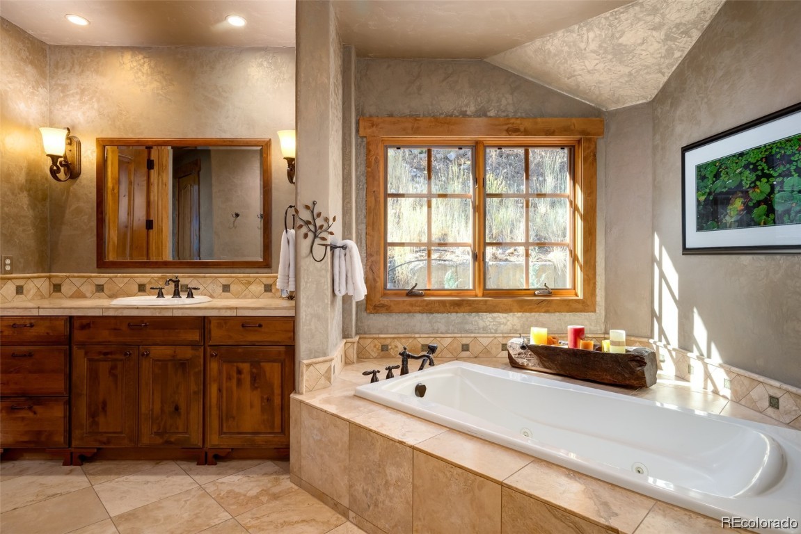 3050 Clearwater TRAIL