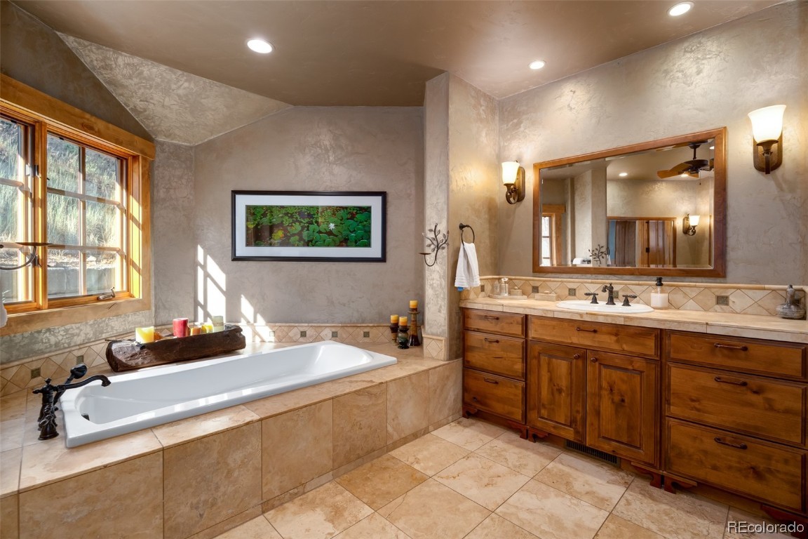 3050 Clearwater TRAIL