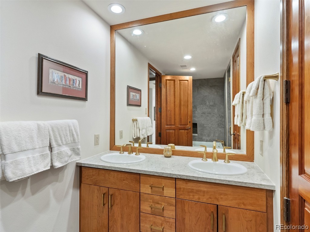 2600 Eagleridge DRIVE 26