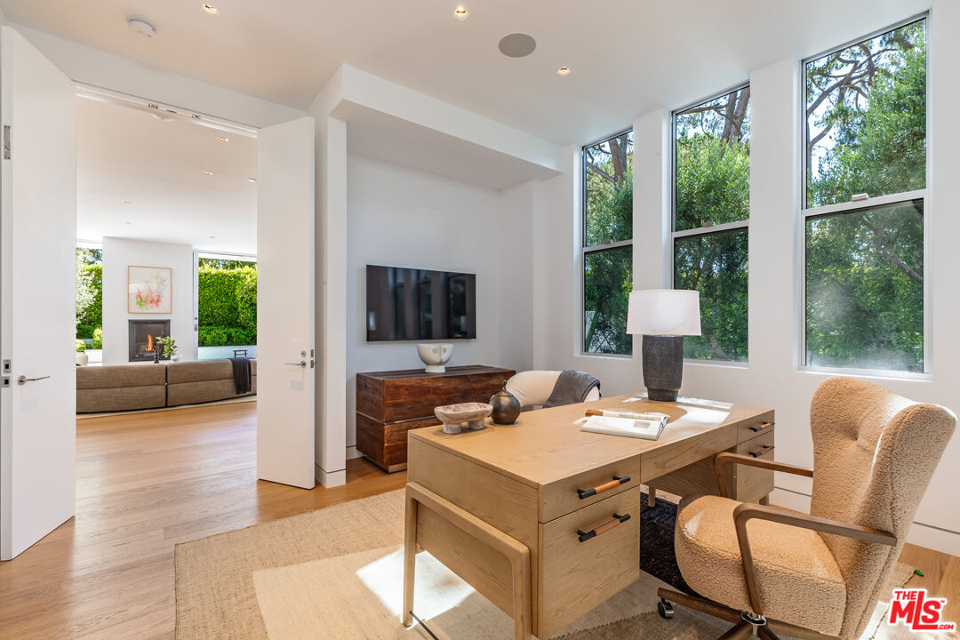9011 Alto Cedro Dr